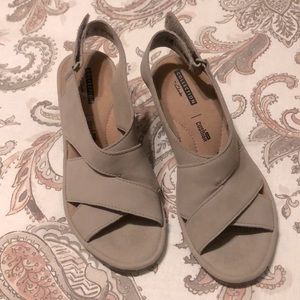 CLARKS Sandals